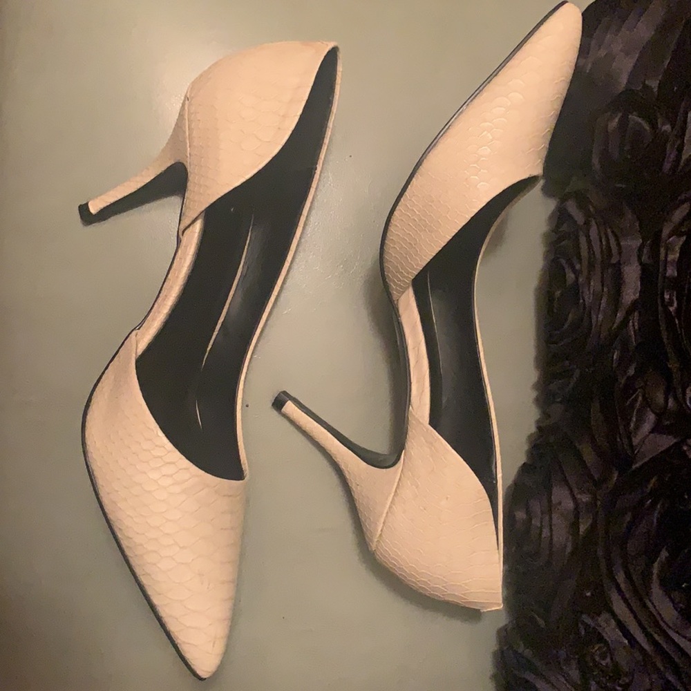 Women’s Aldo heels. US women’s size 9